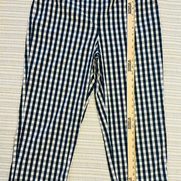 Jones New York Signature Blue And White Plaid Capri’s, Size 12 - Picture 3 of 9
